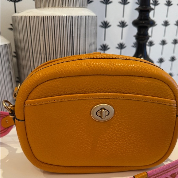 Coach Crossbody Bag - Picture 4 of 9